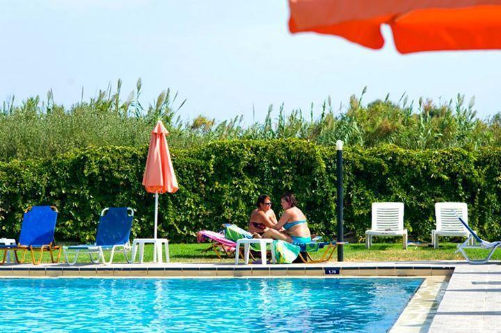 Alfa Hotel Apartments Gerani  Екстер'єр фото