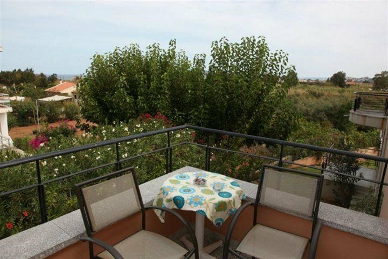 Alfa Hotel Apartments Gerani  Екстер'єр фото